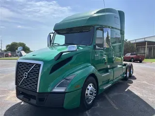 2019 VOLVO VNL760