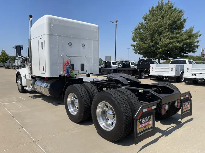 2020 Peterbilt 567