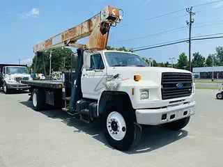 1993 FORD F800