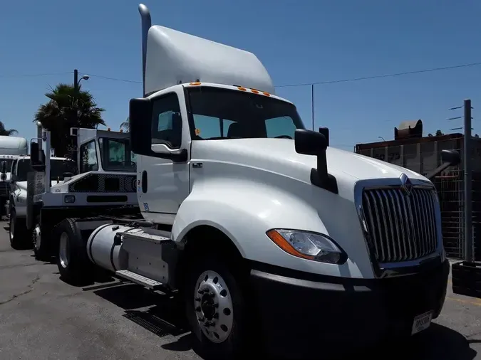 2021 NAVISTAR INTERNATIONAL LT625 DAYCAB S/A
