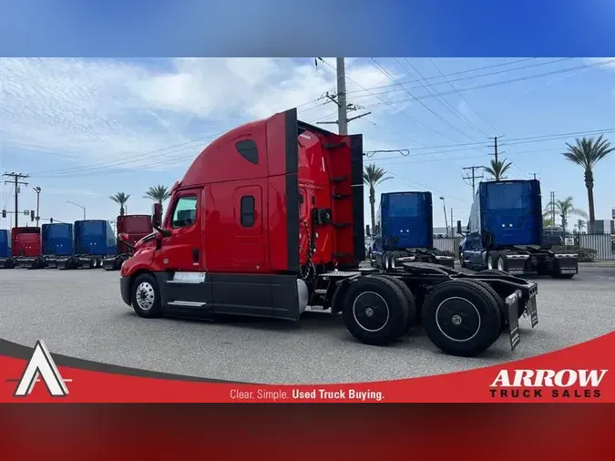 2021 FREIGHTLINER CA126
