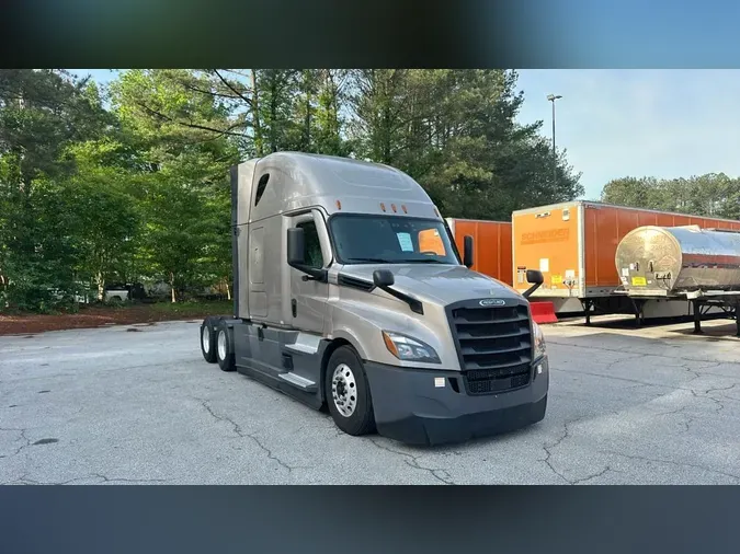 2021 Freightliner Cascadia1effb6985120751f8e6395bd15ef9a50