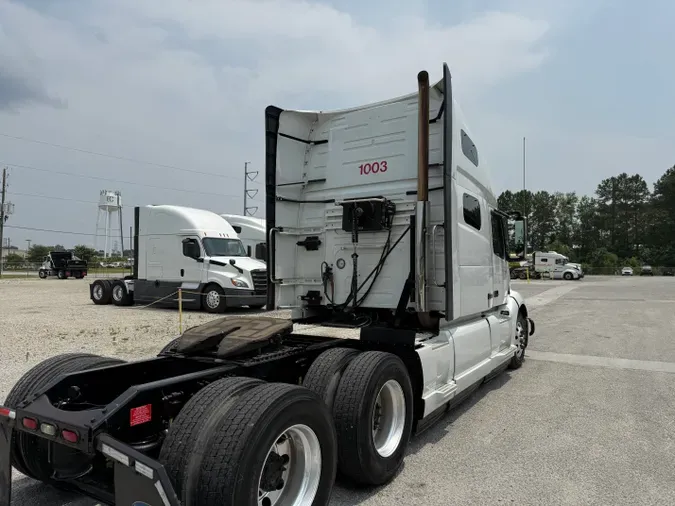 2019 Volvo VNL64T760