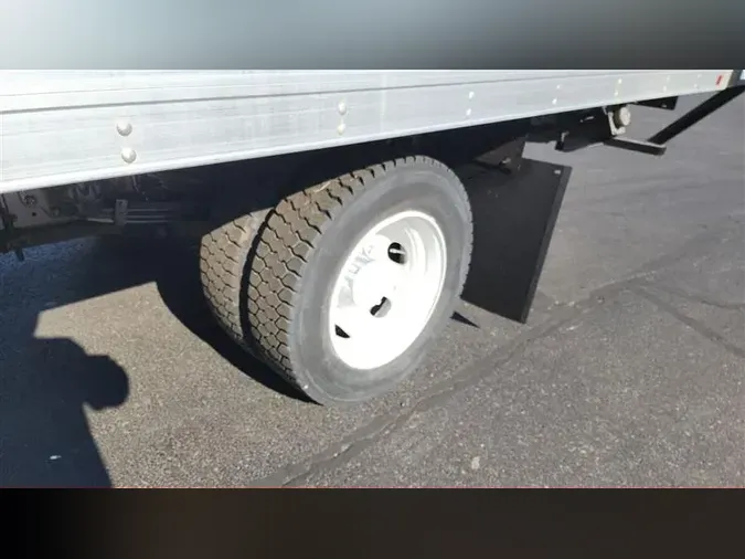 2019 HINO 195