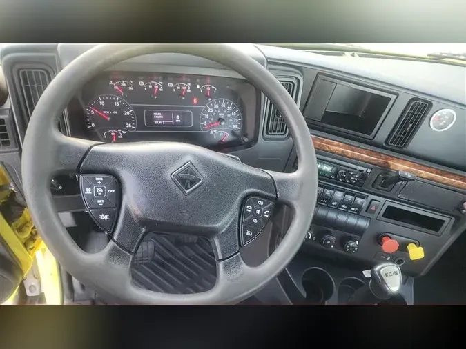 2018 INTERNATIONAL RH613