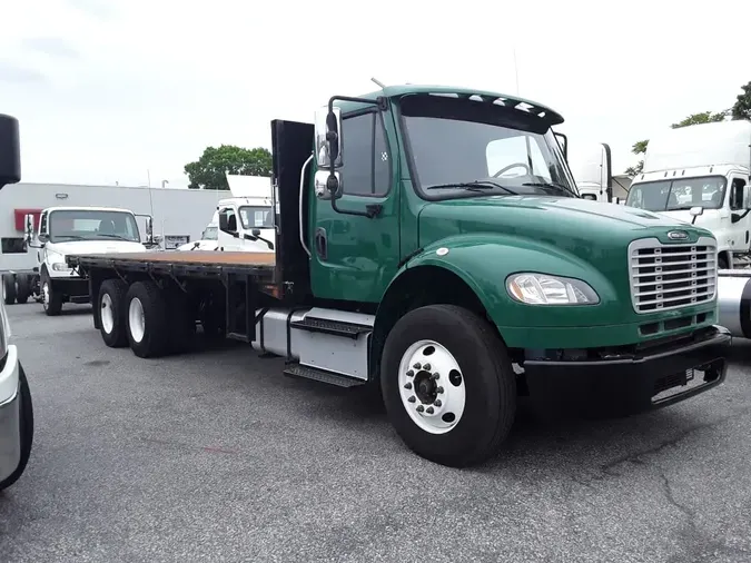 2015 FREIGHTLINER M2 106