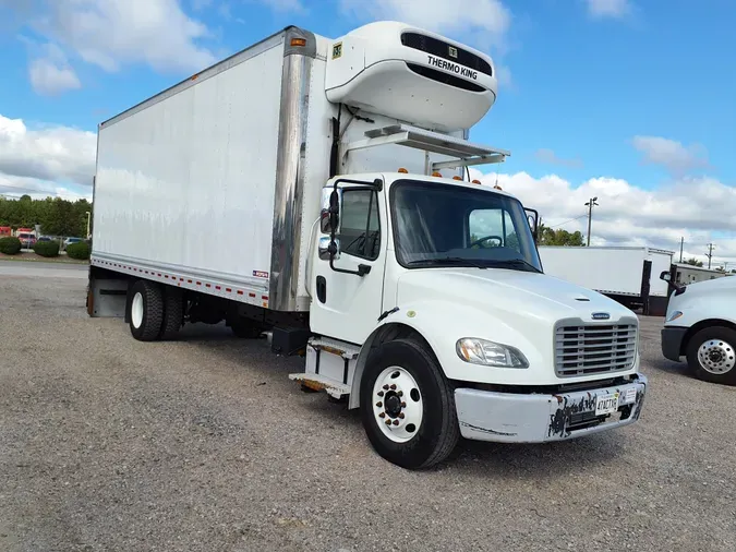 2017 FREIGHTLINER/MERCEDES M2 106