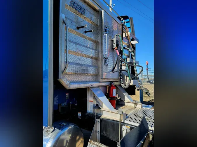 2022 Peterbilt 5791f0eda6281d83dc909717083667c47dd