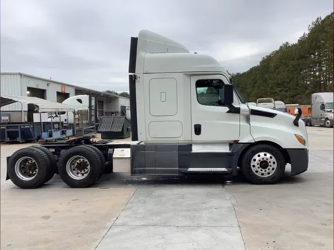 2020 Freightliner Cascadia