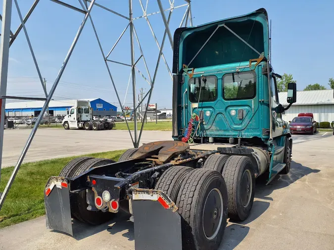 2017 FREIGHTLINER/MERCEDES CASCADIA 125