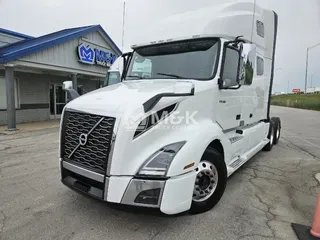 2024 VOLVO VNL64T760