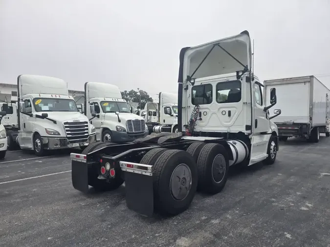 2019 FREIGHTLINER/MERCEDES NEW CASCADIA PX12664