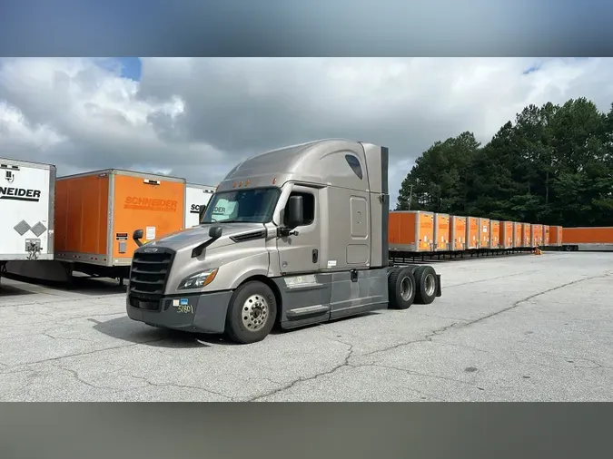 2021 Freightliner Cascadia