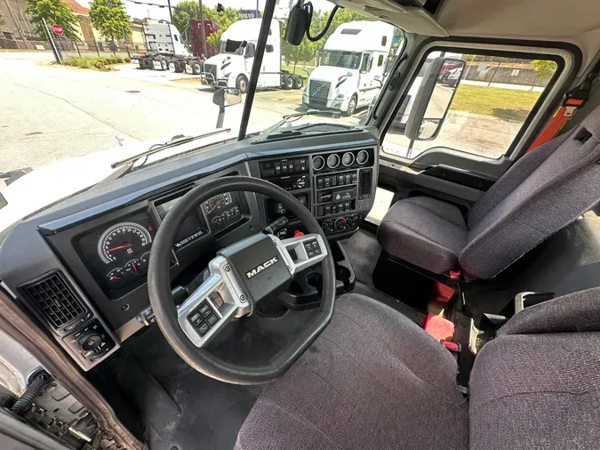 2020 Mack ANTHEM 64T