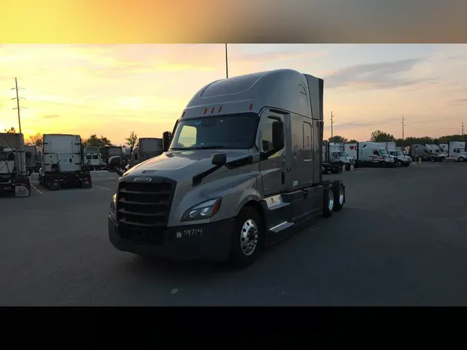 2023 Freightliner Cascadia 126