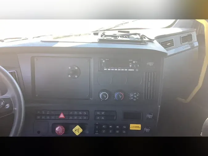 2025 Freightliner Cascadia 126