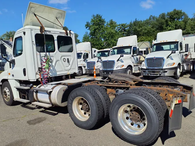 2018 FREIGHTLINER/MERCEDES CASCADIA 125