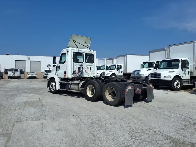 2019 FREIGHTLINER CASCADIA 125