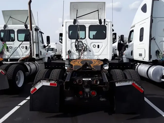 2020 FREIGHTLINER/MERCEDES NEW CASCADIA 116