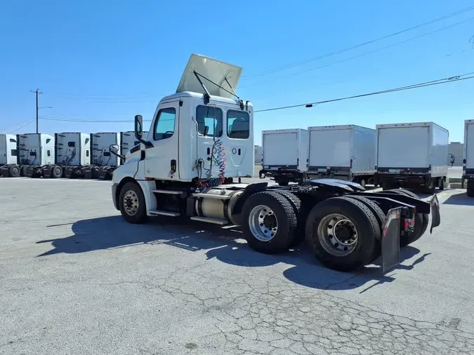 2019 FREIGHTLINER/MERCEDES NEW CASCADIA PX12664