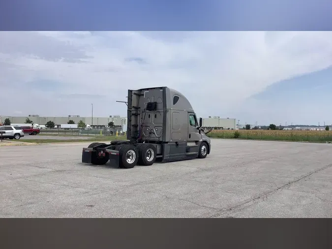 2023 Freightliner Cascadia 126