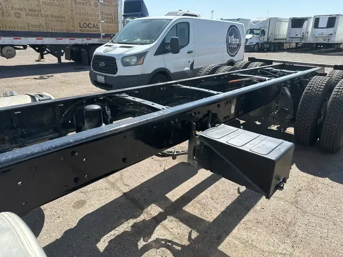 2017 FREIGHTLINER M2 112