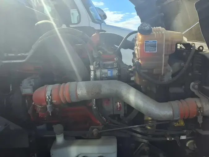 2019 NAVISTAR INTERNATIONAL LT625 DAYCAB T/A