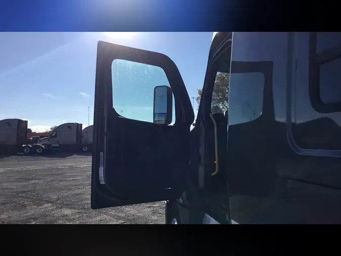 2024 Freightliner Cascadia