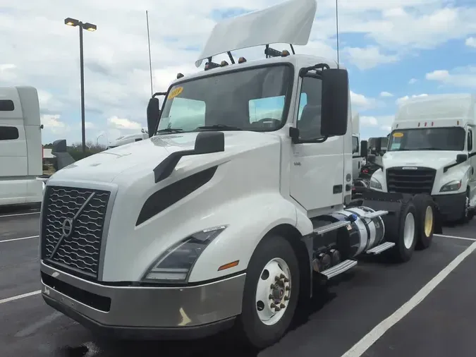 2019 VOLVO VNL64T-3001f3d576dd09ad51992927513e0543916