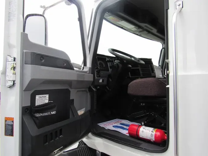2026 MACK MD MD6 274 WB