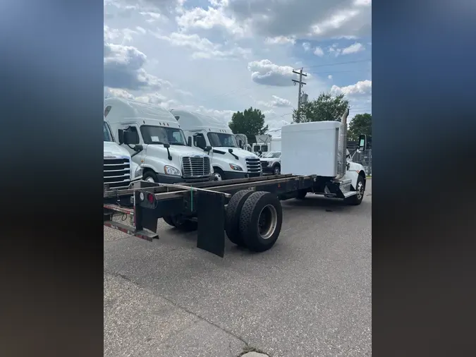 2021 KENWORTH TRUCKS T-3701f3e4657b112c0c53f9366d9b3f0f093