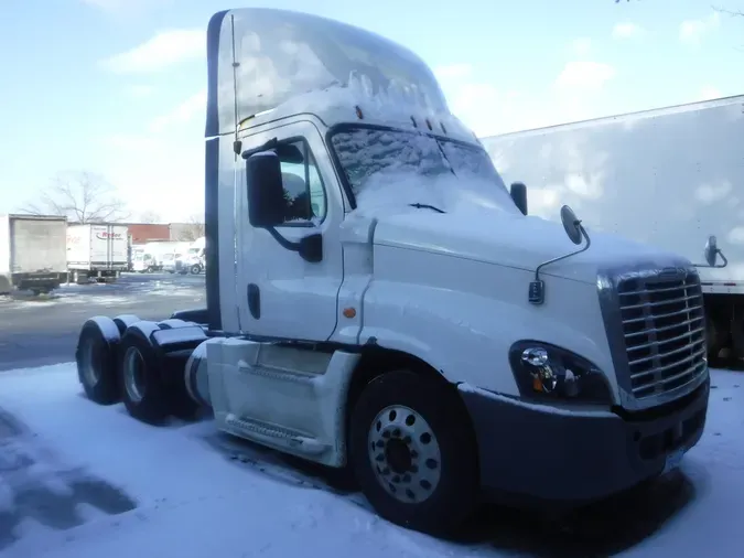 2020 FREIGHTLINER/MERCEDES CASCADIA 125