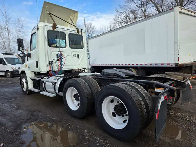 2019 FREIGHTLINER/MERCEDES CASCADIA 125