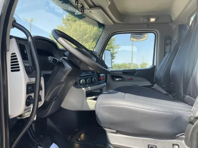 2022 Peterbilt 567