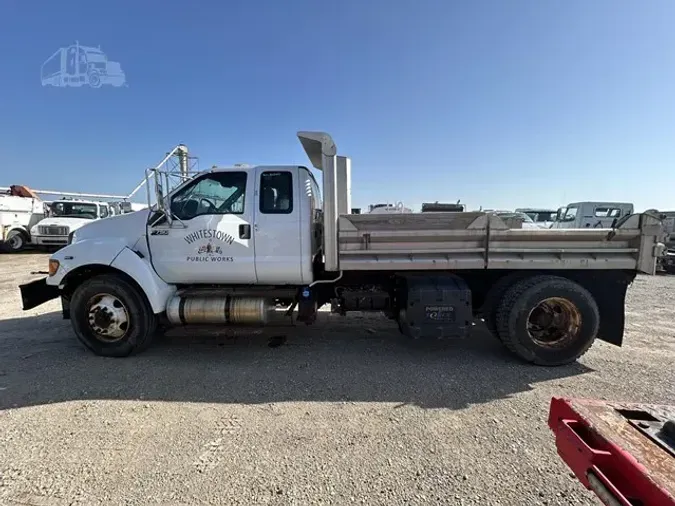 2015 FORD F750 SD