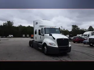 2022 International LT625