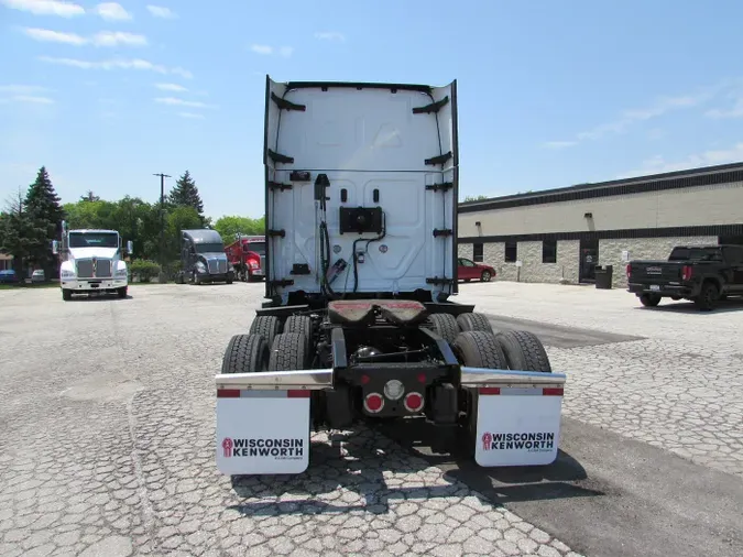 2023 Freightliner Cascadia
