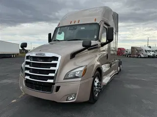 2021 FREIGHTLINER CA126