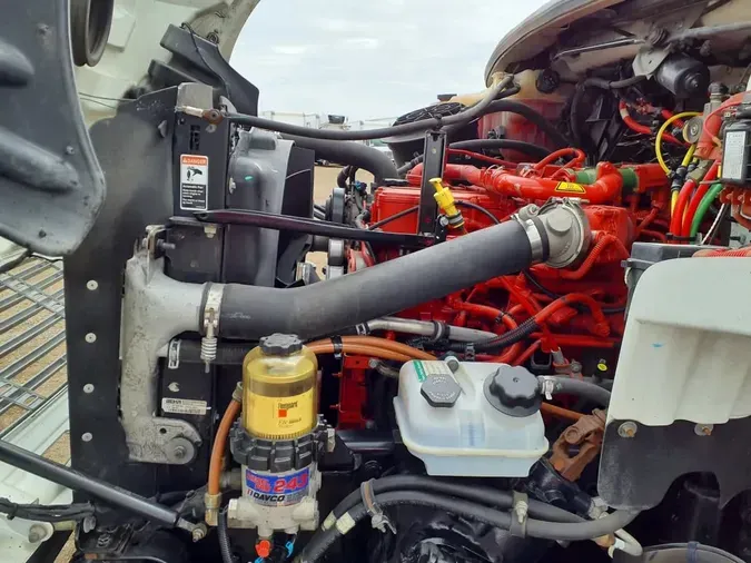 2017 FREIGHTLINER M2 106