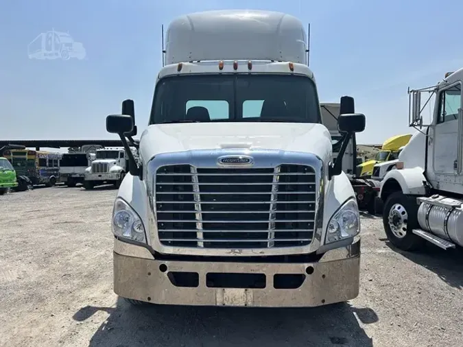 2015 FREIGHTLINER CASCADIA 113