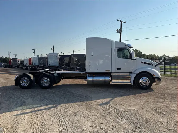 2023 Peterbilt 579