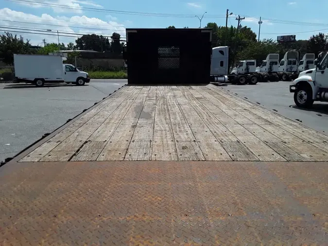 2018 FREIGHTLINER M2 106