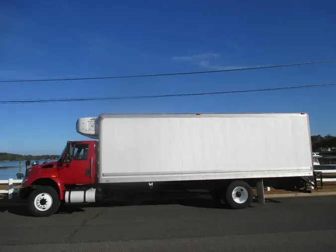 2018 INTERNATIONAL 4300