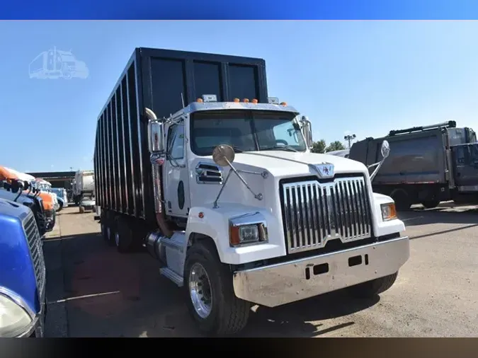 2016 WESTERN STAR 4700
