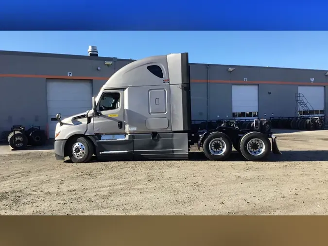 2022 Freightliner Cascadia