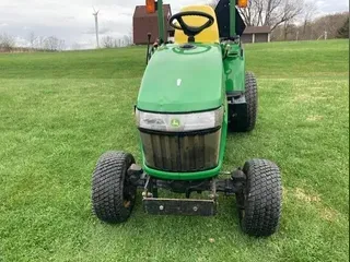 2010 John Deere 2305