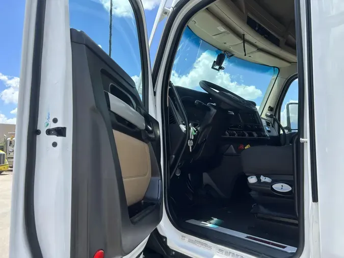 2023 Kenworth T680