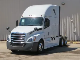 2018 FREIGHTLINER CASCADIA 126