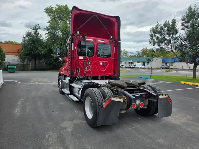 2019 FREIGHTLINER/MERCEDES CASCADIA 125