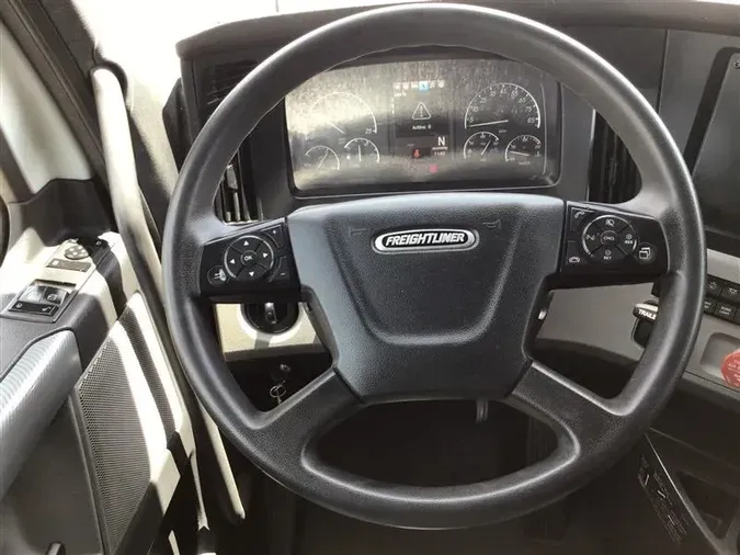 2019 FREIGHTLINER CASCADEVO1